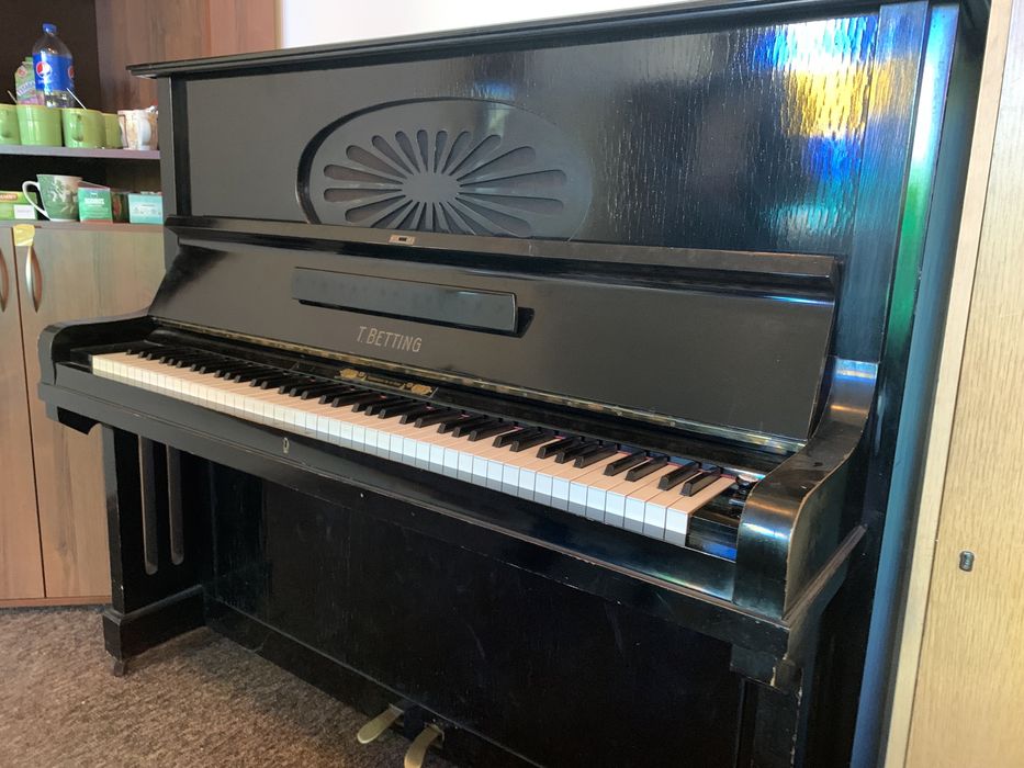 Pianino T. Betting