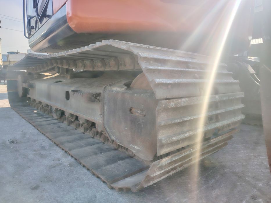Giratória Hitachi ZX135-6