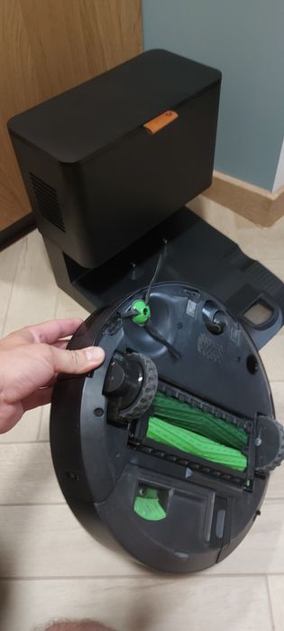 iRobot roomba j7 + akcesoria