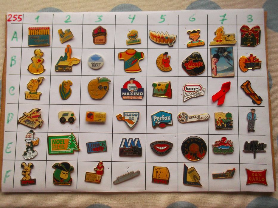 Pins  variados a 0.20€