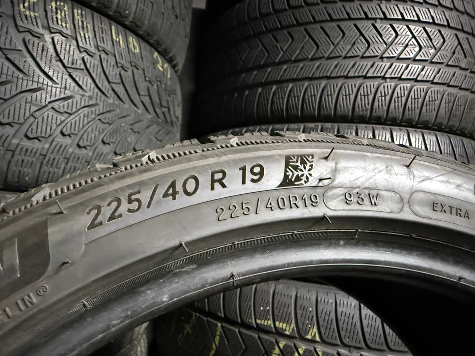 225-40 R19 93W Michelin Pilot Alpin 5 2022 2шт
