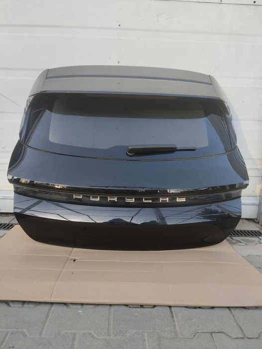 Porsche Taycan  Крышка багажника