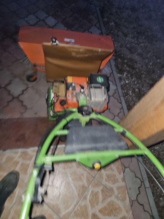 Sprzedam  Zamiatarkę spalinową firmy AGRIA