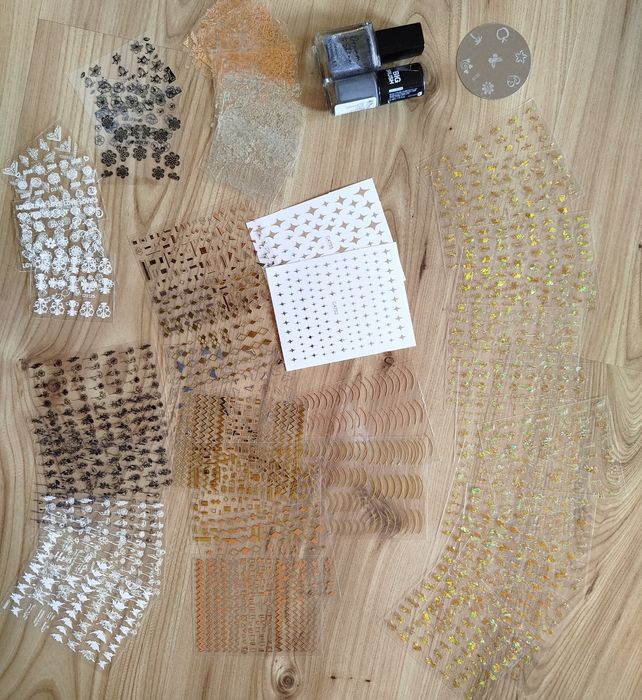 Zestaw do manicure paznokci lakiery + naklejki DUŻO NAKLEJEK