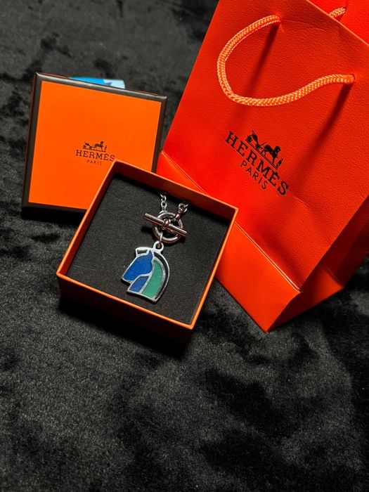 Colar de metal Helios Cheval da Hermès 60cm