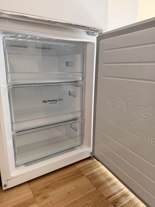 Frigorifico LG, bem estimado e com pouco uso. Como Novo!