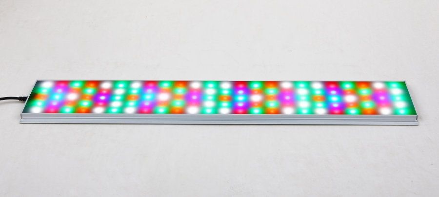 Calha Chihiros RGB 45 cm