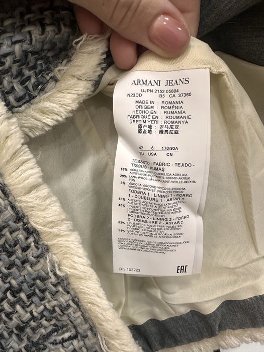Піджак Armani майже новий