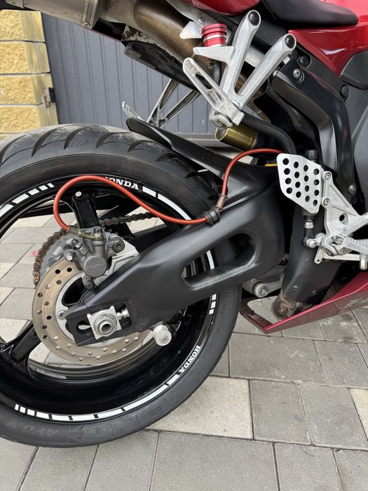 Honda CBR1000RR обслужений доставка Обмін