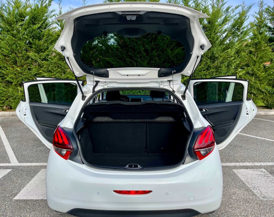 Peugeot 208 1.6 BlueHDi Style