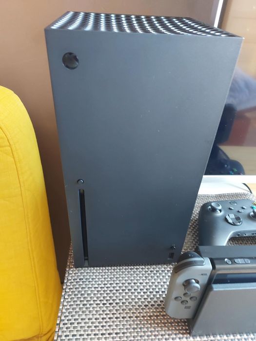 Zamienie jak nową konsolę Xbox Series X. Na laptopa gamingowego Zapraszam do kontaktu w sprawie tego świetnego laptopa gamingowego PS5 Slim Nidendo 2.