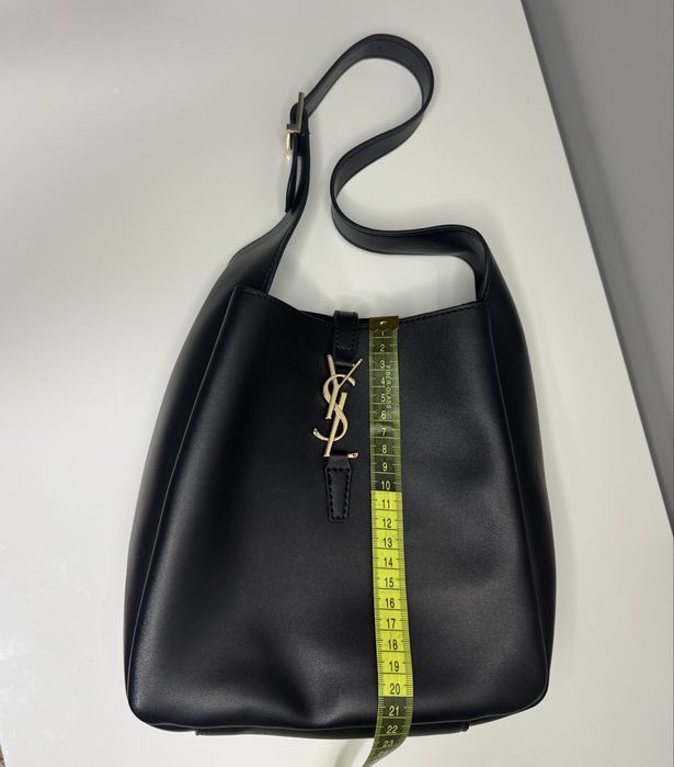 Сумка хобо Yves Saint Laurent