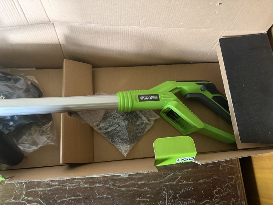 Maquina de cortar beira da relva