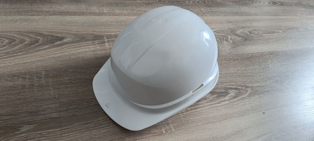 Kask budowlany BHP ochronny Deltaplus stan bardzo dobry