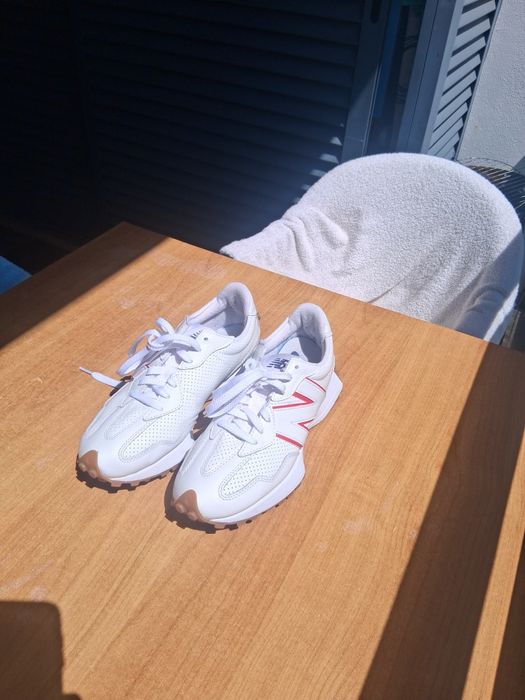 New Balance 327 Novo