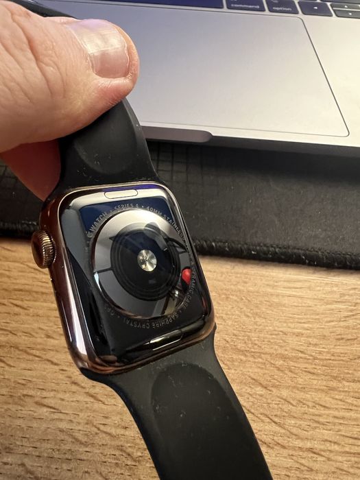 Apple Watch 4 Stainless Steel Gold