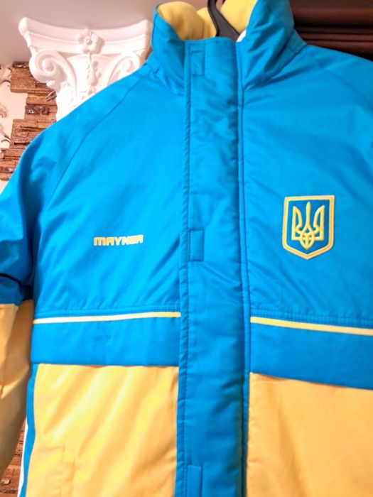 Куртка деми MAYNER. Новая.