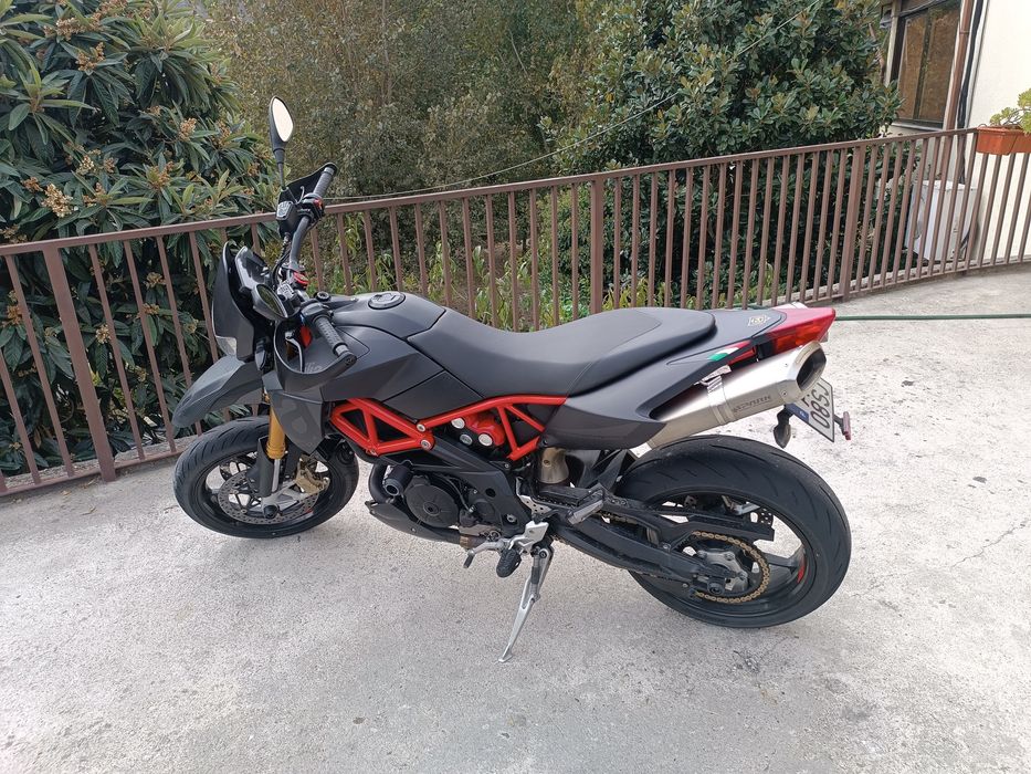 Aprilia Dorsoduro 900
