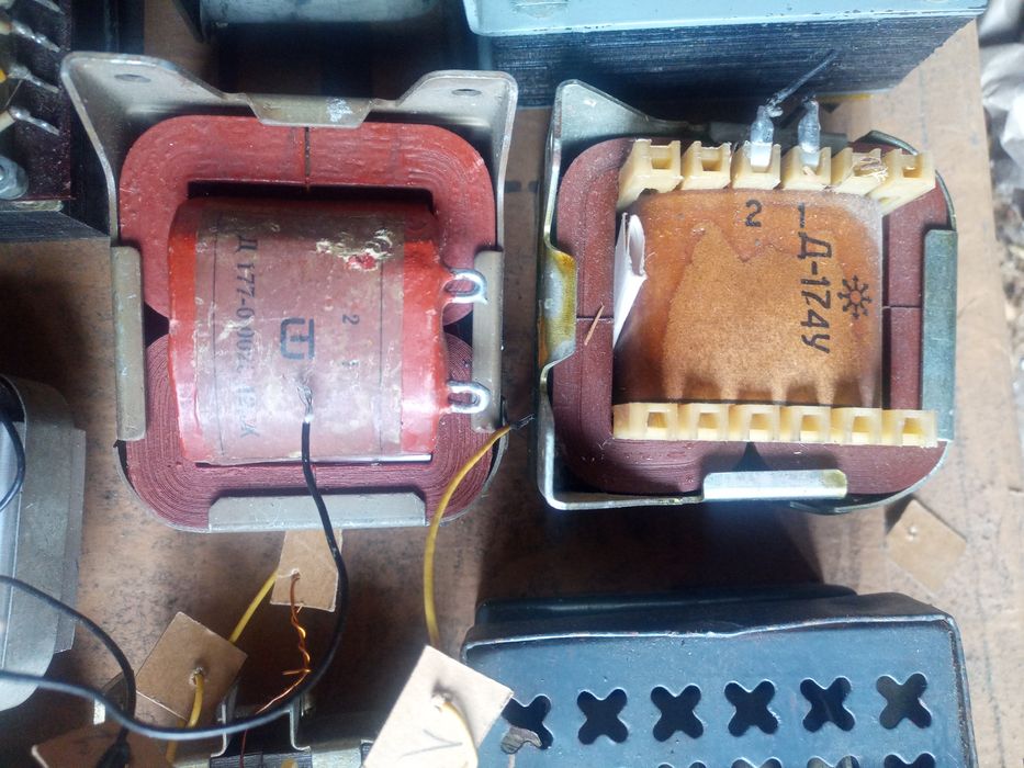 Трансформаторы разные.