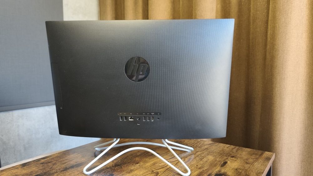 Komputer HP All-In-One 24 cale i5 8GB RAM / 512GB SSD