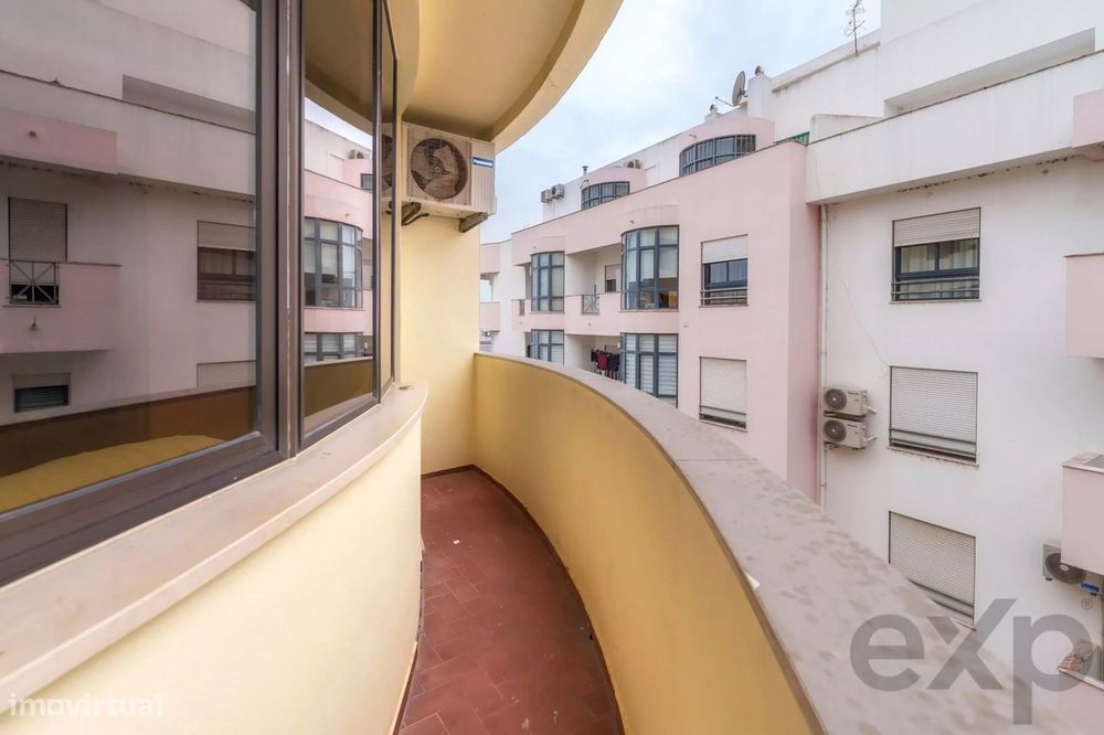 Apartamento T3 no centro de Olhão.