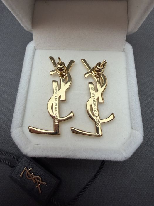 Kolczyki YSL jasne złoto sztyft