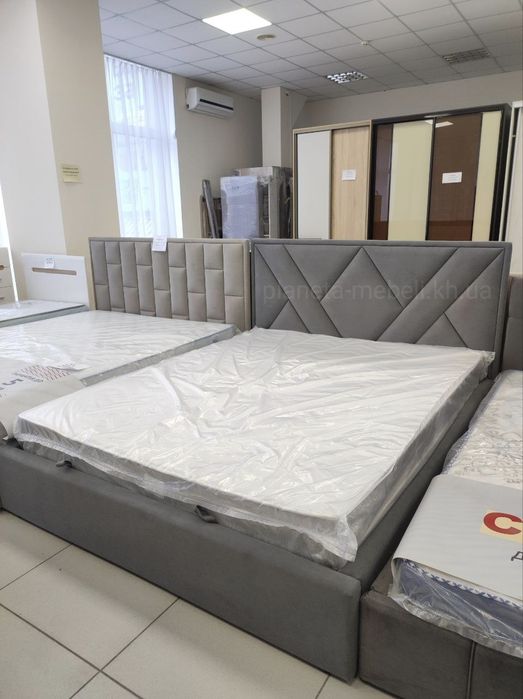 Ліжка м'які тканеві в наявності та під замовлення, знижки на матраси