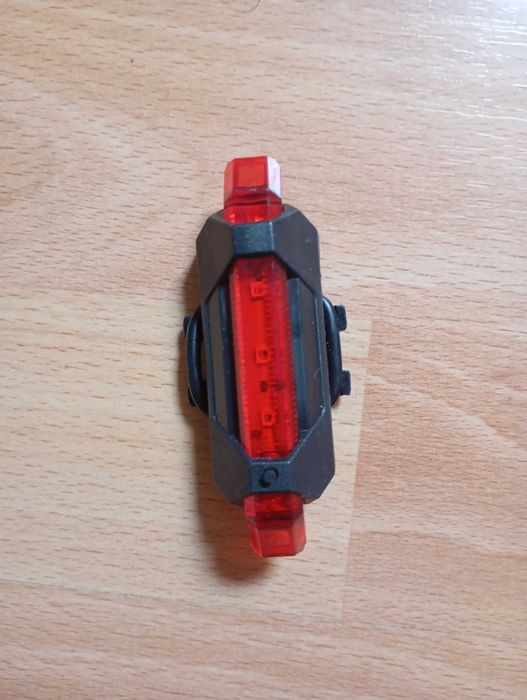 Luz traseira de bicicleta com 5 LED à prova de água (NOVO)