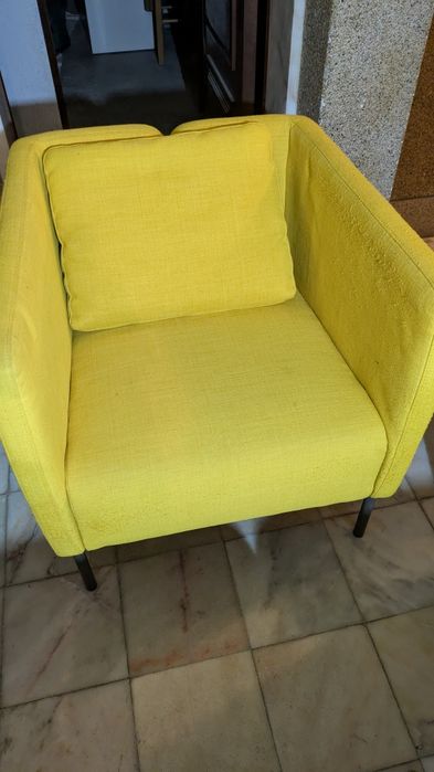Cadeirão  amarelo