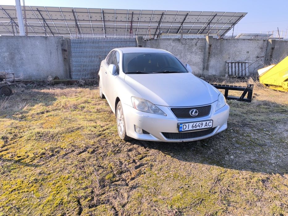 Авто Lexus is 220