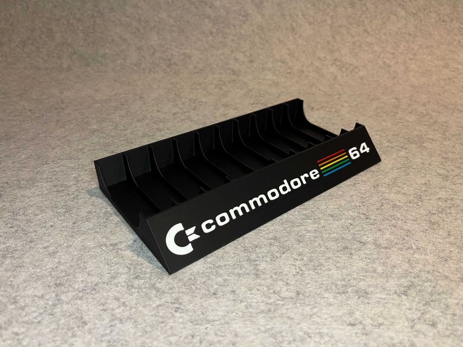 Stojak podstawka na 10 gier Commodore 64