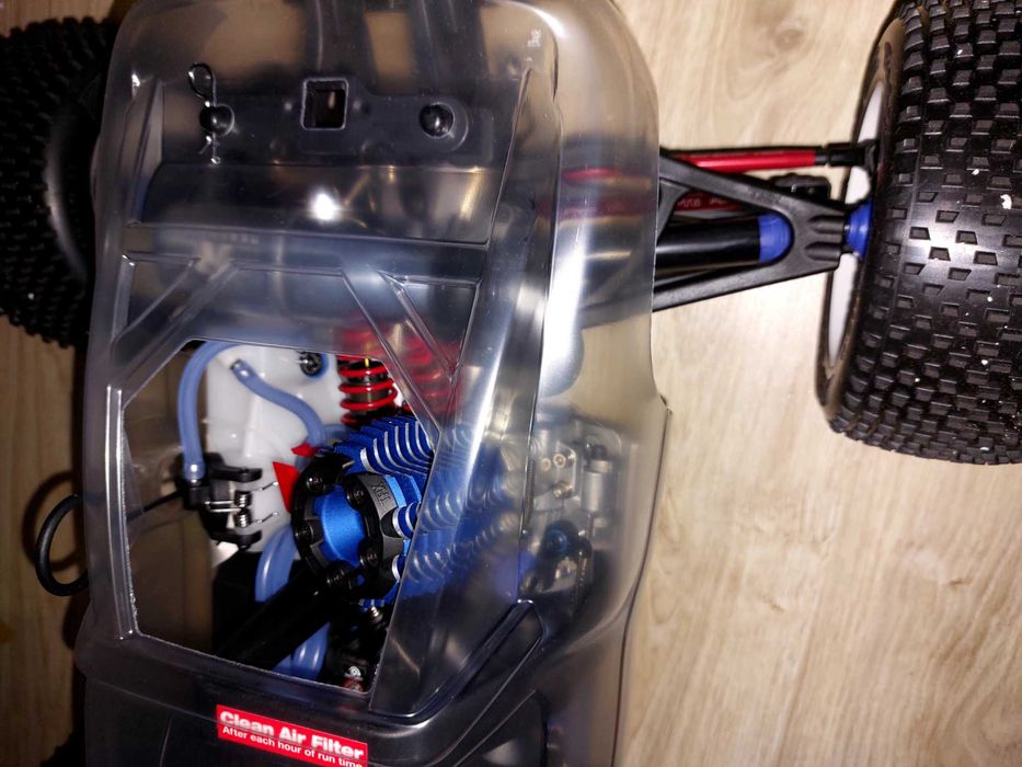 Traxxas revo 3.3 platinum edition