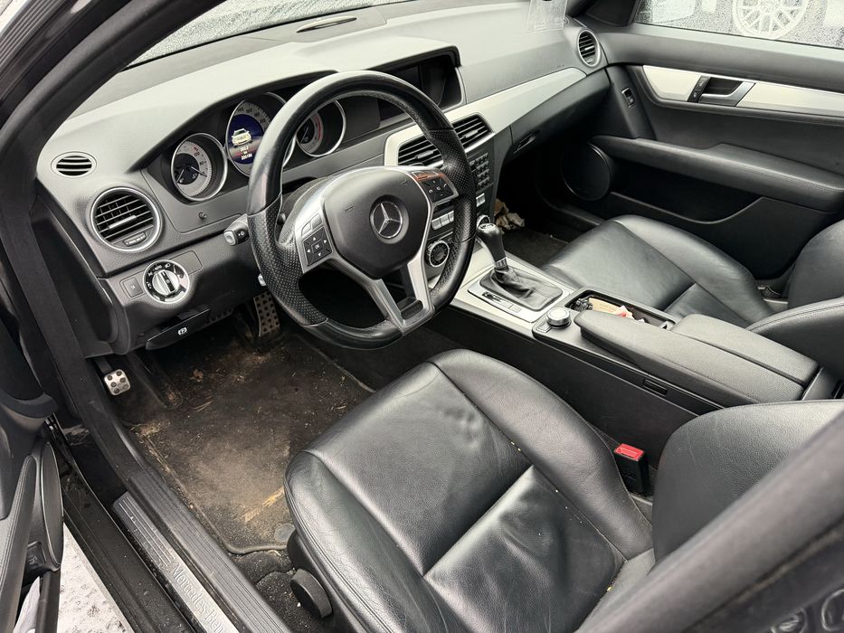 Mercedes-Benz uszkodozny silnik odpala !!  w204 amg line 4 matic  ILS