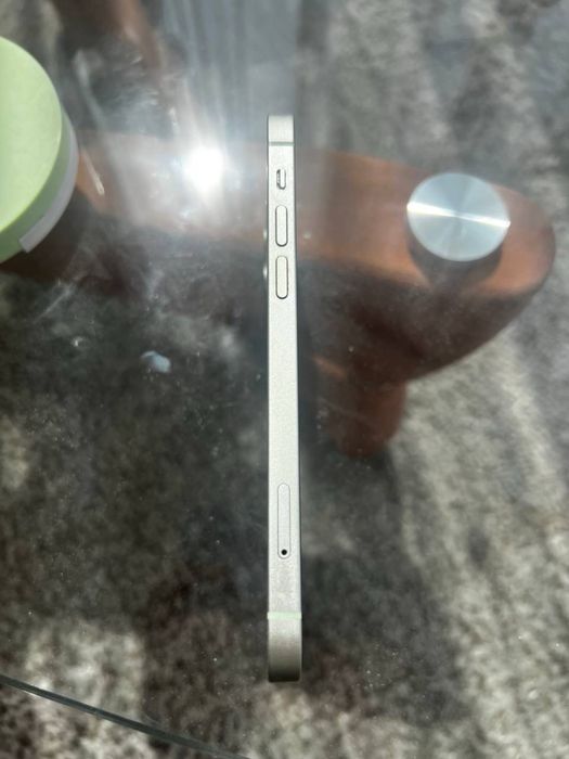 Iphone 12 в хорошому стані