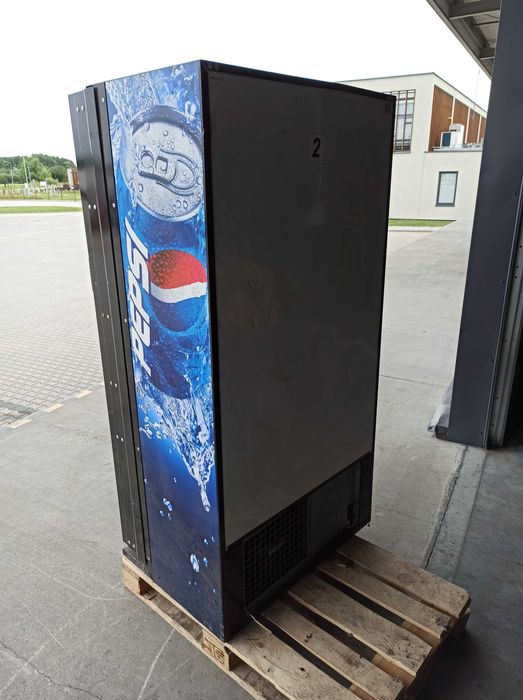 Automat vendingowy do napoi zimnych ZETA / Dixie-Narco P1220