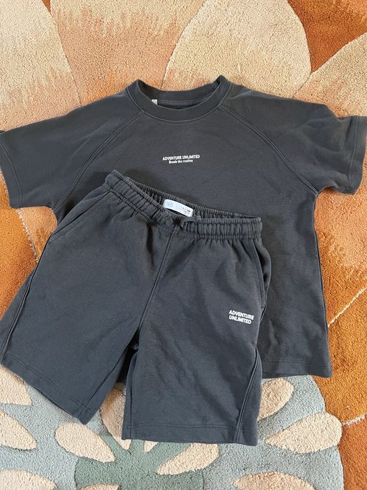 Костюм, шорти і футболка Zara