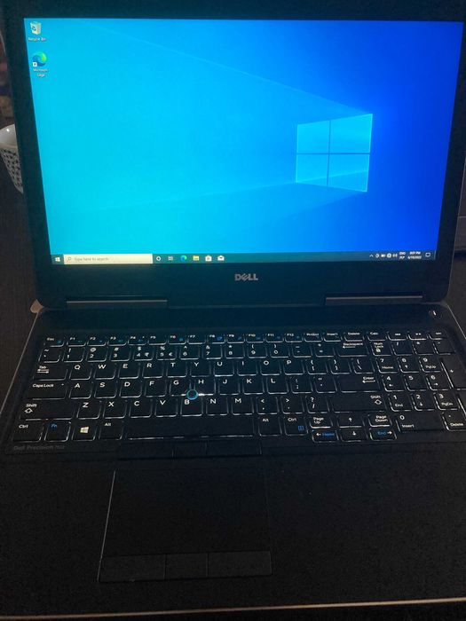 Dell Precision 7510 Xeon 32GB M1000M 512SSD 1 TB HDD
