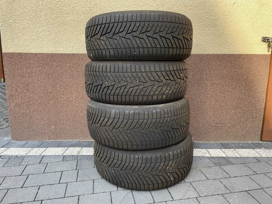 Opony zimowe Yokohama 245/45 R19 - 4 szt.