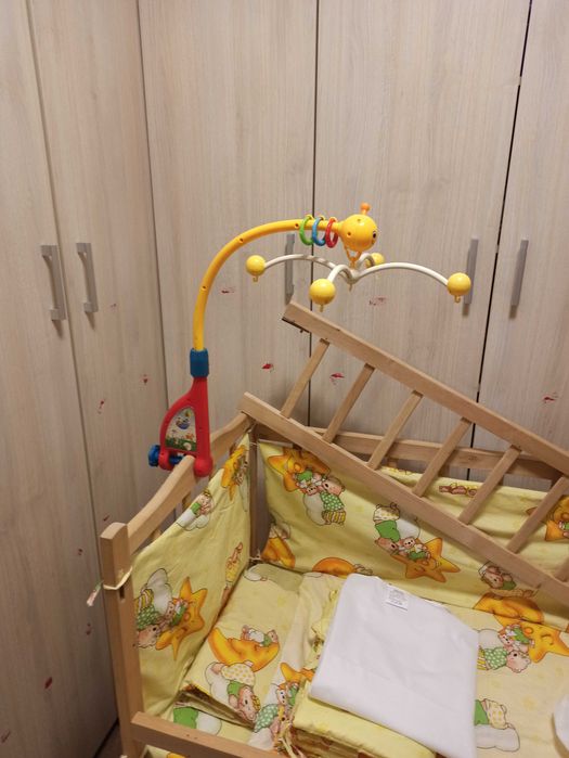 Пром дитячу кроватку