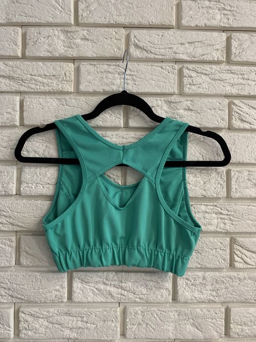 Жіночий топ безкоштовно