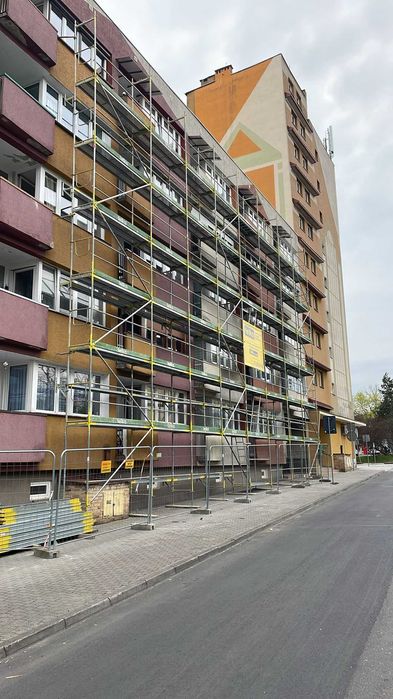 Wynajem rusztowań elewacyjnych system Plettac