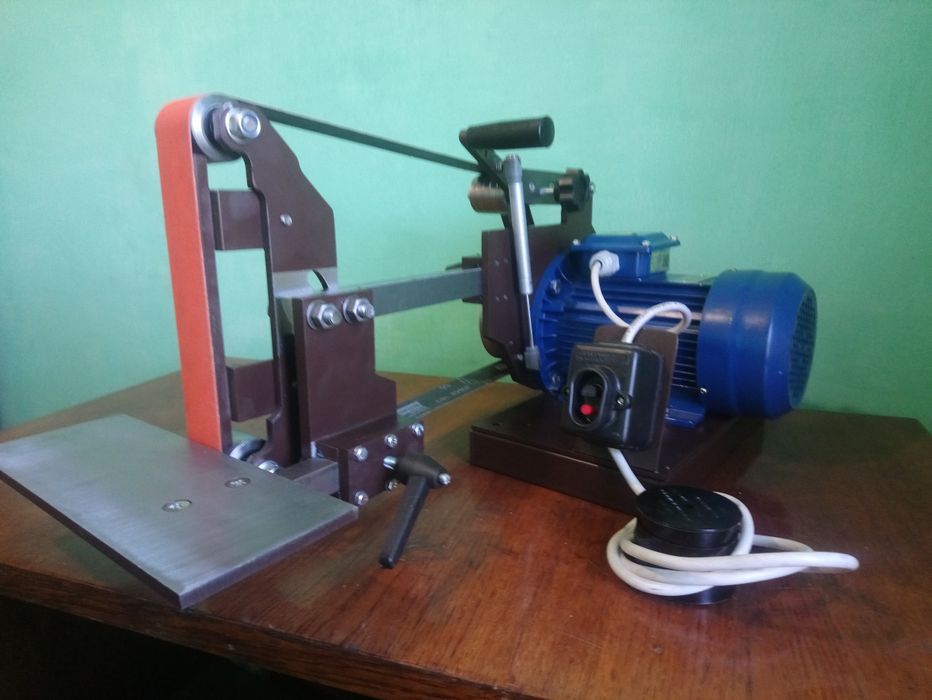 Гриндер (шлифовальный станок ).