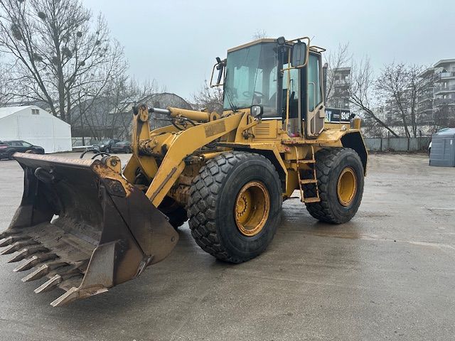 Caterpillar 924 F  Ładowarka kołowa CAT 924 F waga 10t