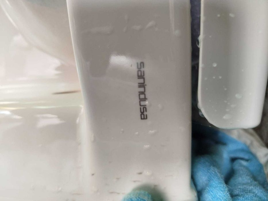 Vendo duas sanitas e um bidé com torneira | Sannidusa | NOVAS