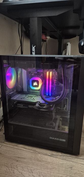 Komputer gamingowy RTX 4070, 32GB RAMU, Ryzen 7 7800X3D