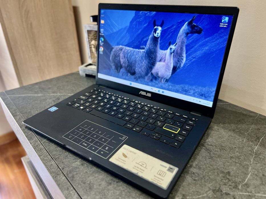 Asus Vivobook Intel/4Gb RAM Autonomia 8h