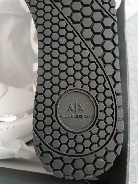 Oryginalne Armani Exchange buty sneakersy damskie białe srebrne