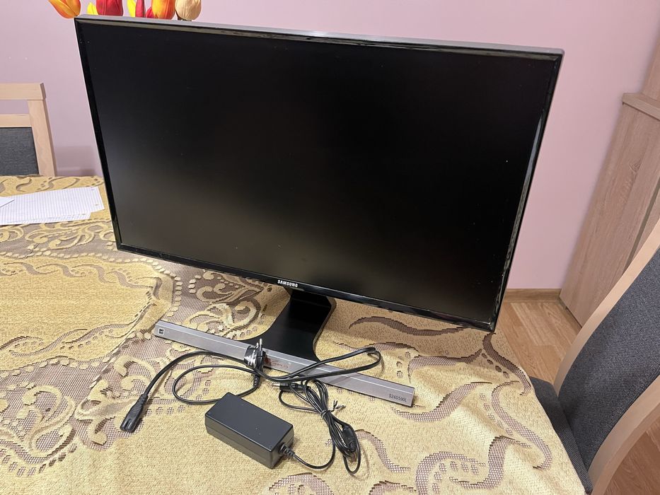 Monitor Samsung 24 cale 60hz
