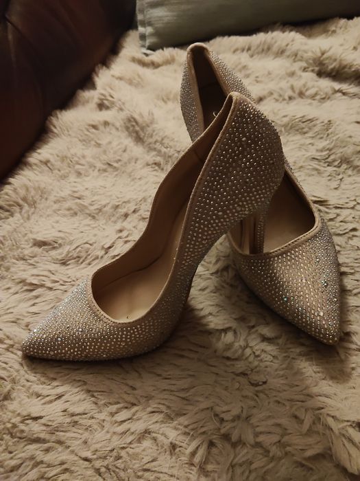 Buty szpilki z brokatem