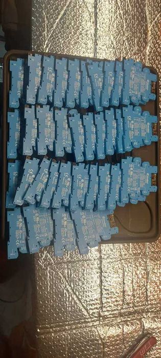 Relé Finder 24V DC com base